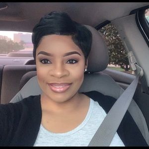 Meet your Posher, Crystal